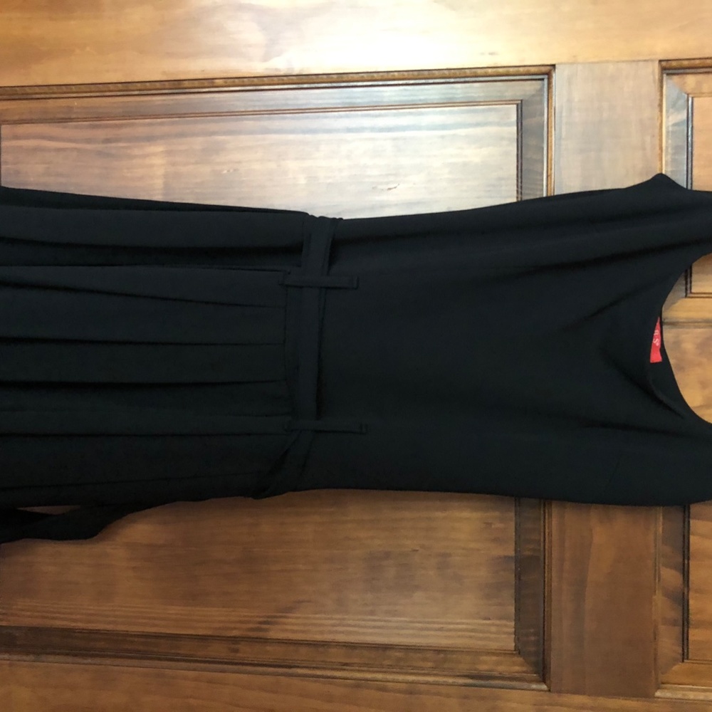 Basic Black Dress - Picture 6 of 6